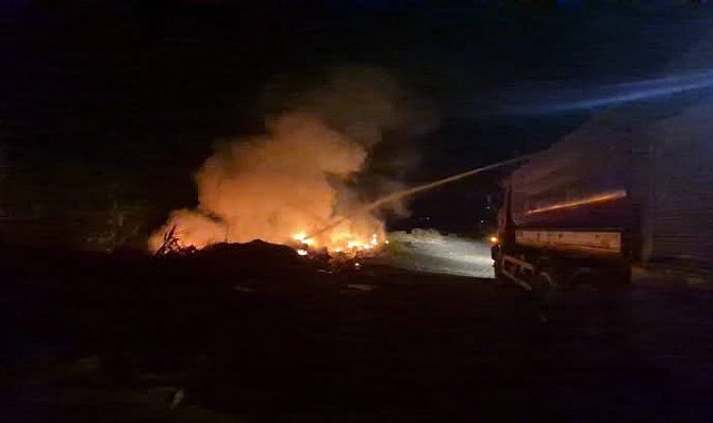 Arsuz'da otluk ve çöplük alan yangını kontrol altına alındı