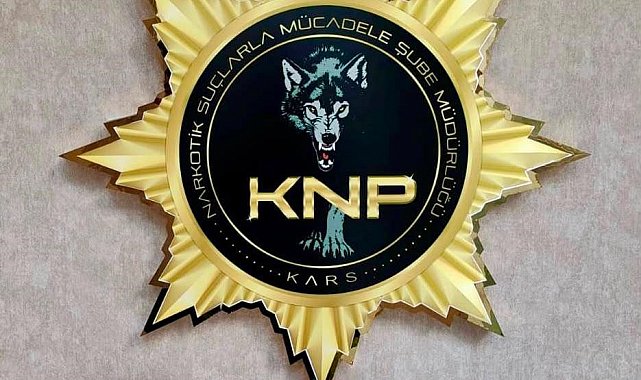 Ayakkabı tabanına zulaladı: Kars'ta otobüste 123,61 gram metamfetamin ele geçirildi