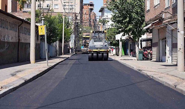 Bağlar'da yollar yenilendi