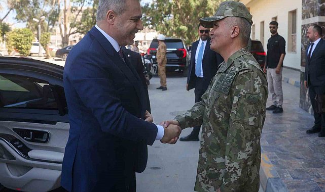 Bakan Fidan, TSK Libya Görev Grup Komutanlığı'nı ziyaret etti
