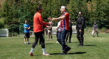 Bakan Işıkhan, Bolu kampındaki Mardin 1969 Spor'u ziyaret etti