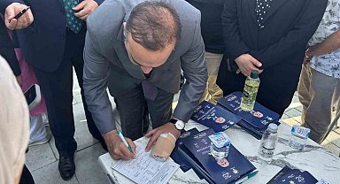Bakan Kacır, partisine üye kaydı yaptı