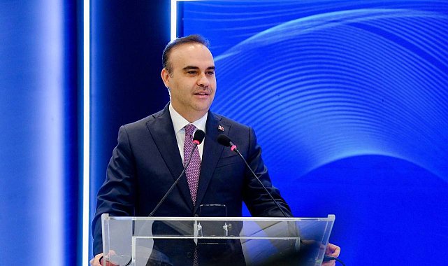 Bakan Kacır: "Ekonomi 24 çeyrektir büyüyor"