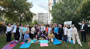 Bakan Memişoğlu, vatandaşlarla birlikte egzersiz yaptı