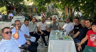 Bakan Uraloğlu Marmaris'te yolları inceledi, vatandaşlarla bir araya geldi