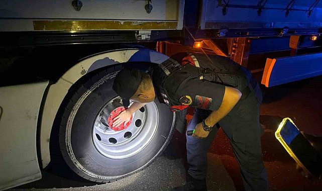 Balatası ısınına tır ekipleri harekete geçirdi