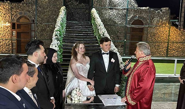 Başeğmez ailesinin mutlu günü