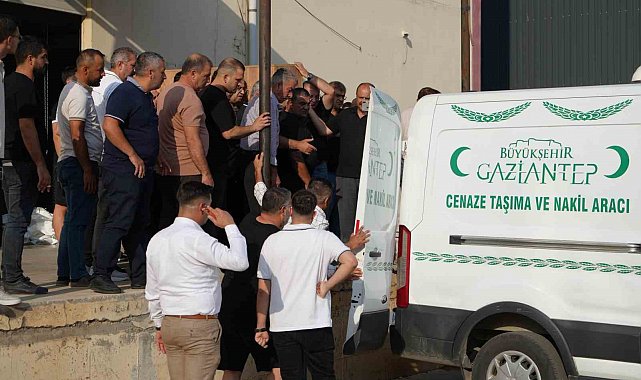 Batan gemide hayatını kaybeden Nihat Balyemez'in cenazesi Gaziantep'e getirildi