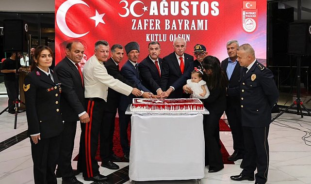 Bayburt'ta 30 Ağustos Zafer Bayramı resepsiyonu düzenlendi