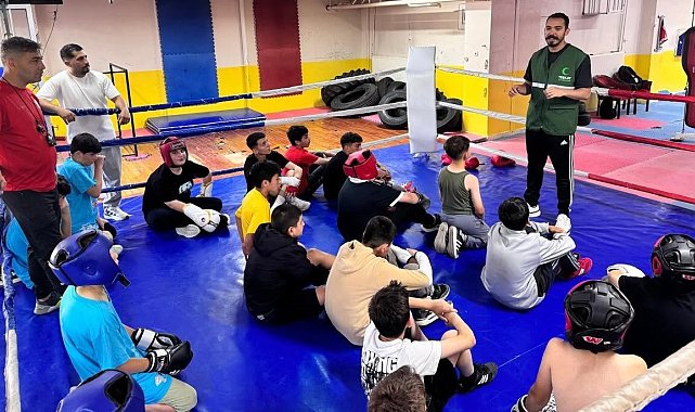 Bayburt'ta boks sporcularına bağımlılıkla mücadele eğitimi verildi