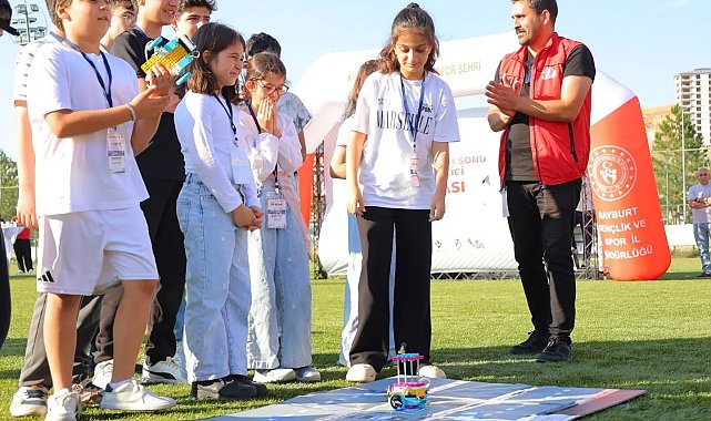 Bayburt'ta gençlik festivali ve DENEYAP kapanışı