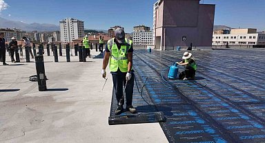 Bedesten katlı otopark çatısı yenileniyor