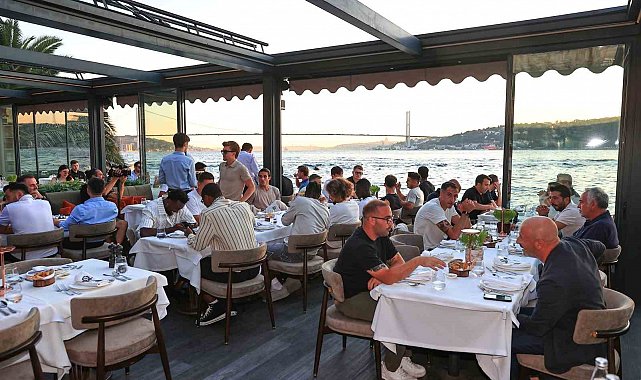 Beşiktaşlı oyuncular, yemekte buluştu