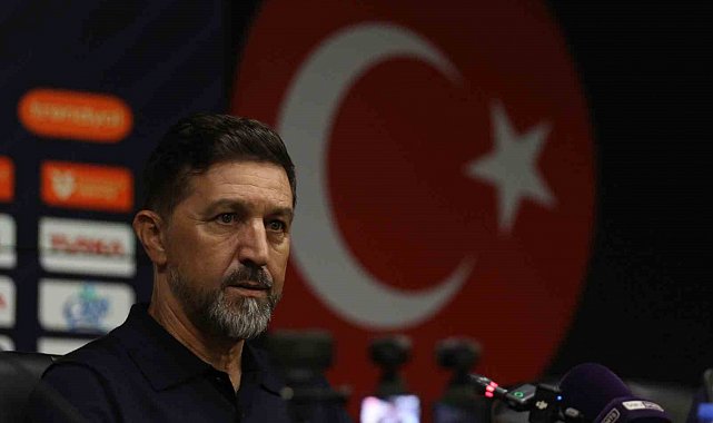Besnik Hasi: "İlk 25 dakikada oyunu kaybettik"