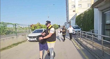 Bıçaklayıp öldürdüler evde oturmaya devam ettiler