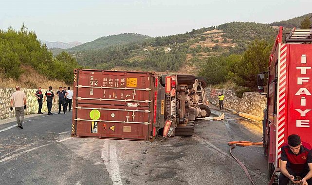 Bilecik'te 2 tır çarpıştı, 1 kişi yaralandı