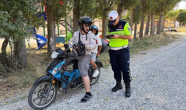 Bilecik'te motosiklet sürücülerine güvenli sürüş eğitimi