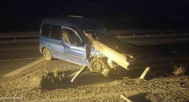 Bilecik'te otomobil bariyerlere çarptı: 1 yaralı