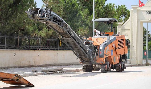 Bilecik'te sıcak asfalt çalışması başladı