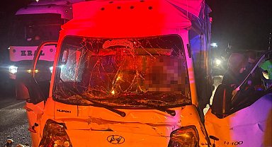 Bilecik'te yolcu otobüsü ile kamyonet çarpıştı: 1 ölü