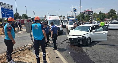 Bingöl'de trafik kazası: 3 yaralı