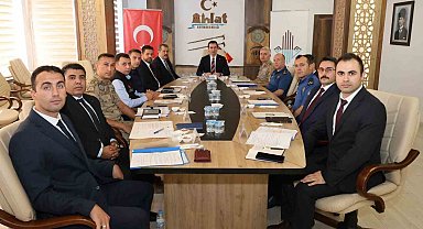 Bitlis'te Ahlat Şenlikleri öncesi güvenlik ve asayiş toplantısı düzenlendi