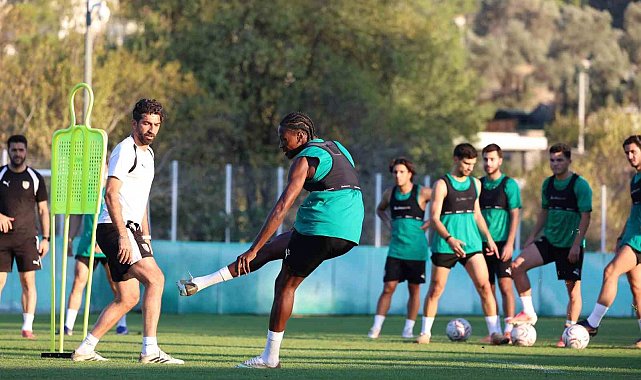 Bodrum FK Teknik Direktörü Burhan Eşer: "Sabırlı olmamız ve desteklememiz gerekiyor"