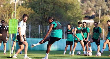 Bodrum FK Teknik Direktörü Burhan Eşer: "Sabırlı olmamız ve desteklememiz gerekiyor"