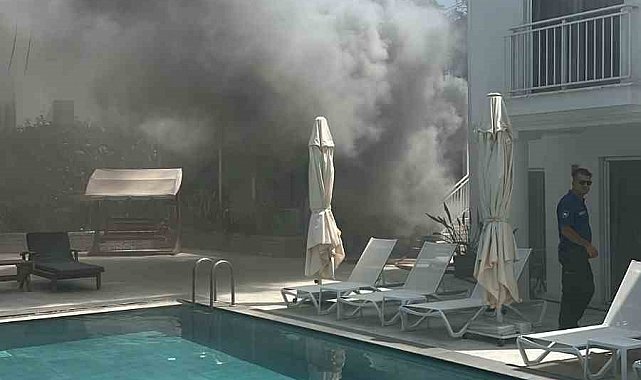 Bodrum'da otel avlusunda çıkan yangın söndürüldü
