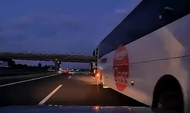 Bolu'da korku dolu anlar: Otobüs kaza yaptırdı, ailenin çığlıkları kameraya yansıdı