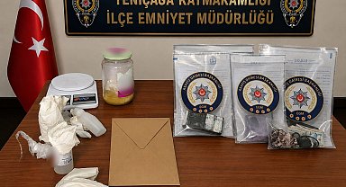 Bolu'da park halindeki otomobilden 100 bin liralık uyuşturucu çıktı: 2 tutuklama