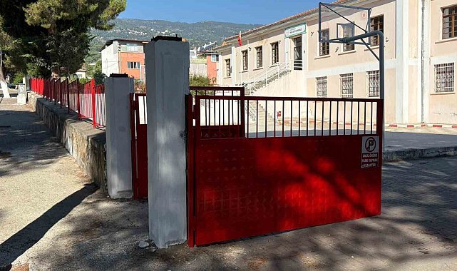 Bozdoğan Belediyesi okullarda çalışmalarını sürdürüyor