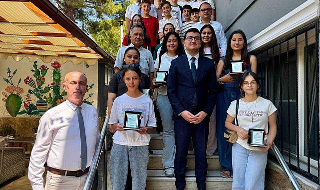Bozdoğan'da LGS başarısı gösteren öğrenciler ödüllendirildi