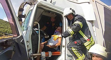 Burdur'da tırlar çarpıştı: 1 yaralı
