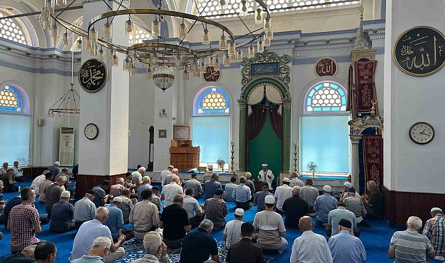 Burhaniye Kocacamide Mevlid Kandili programı düzenlendi