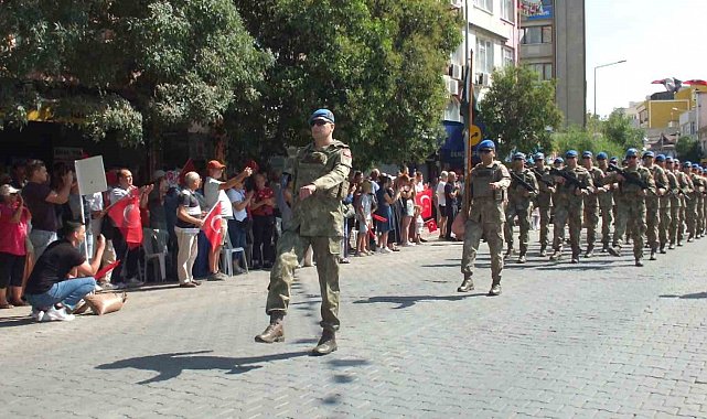 Burhaniye'de 30 Ağustos coşkusu yaşandı
