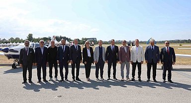 Bursa'da 30 Ağustos coşkusu gökyüzüne taşındı