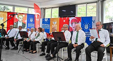 Bursa'da 7'den 70'e zafer sevinci
