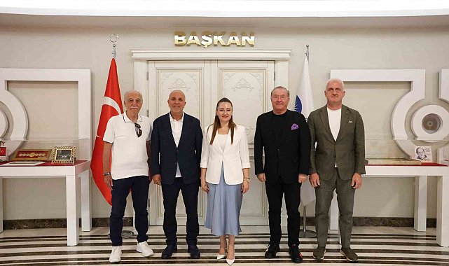 Büşra Özdemir, Alanyaspor yönetimini ağırladı