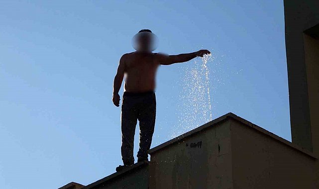 Çalıştığı otelin lojmanın çatısında 'karım gelecek' diye usturalı eylem yaptı