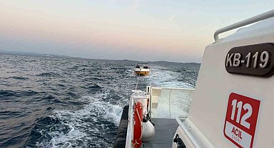 Çanakkale Boğazı'nda içinde 7 kişinin bulunduğu sürüklenen tekne kurtarıldı