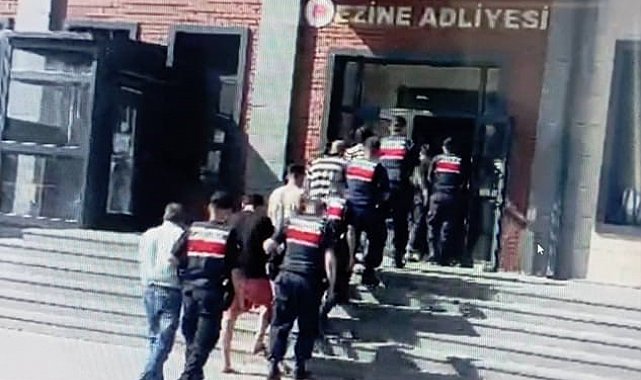 Çanakkale'de göçmen kaçakçılığı operasyonlarında 59 düzensiz göçmen yakalandı, 4 organizatör tutuklandı