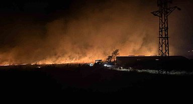 Çanakkale'de otluk alanda çıkan yangın söndürüldü