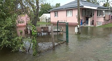 Çarşamba'yı sel aldı: 30'dan fazla mahalle yağışlardan olumsuz etkilendi