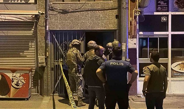 Çatıdan çatıya dolaştı, polisi saatlerce uğraştırdı
