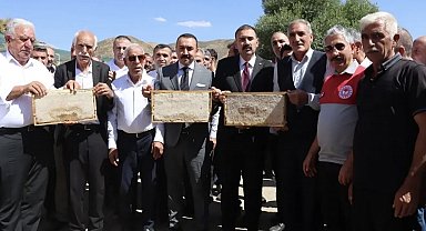 Çelikhan'da bal hasadı şenliği gerçekleştirildi