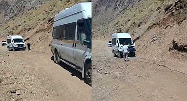 Cennet-Cehennem Vadisi'ne giden turistler yolda kaldı