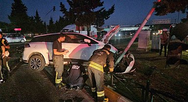Çerkezköy'de iki araç kafa kafaya çarpıştı: 6 yaralı
