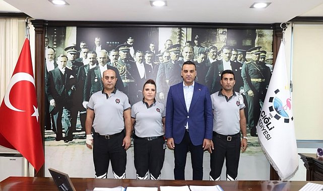 Çiğli'de silahlı saldırganı yakalayan güvenlik ekibine ödül