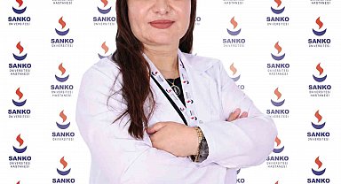 Cilt hastalıkları Uzmanı Prof. Dr. öztürk, SANKO Üniversitesi Hastanesi'nde